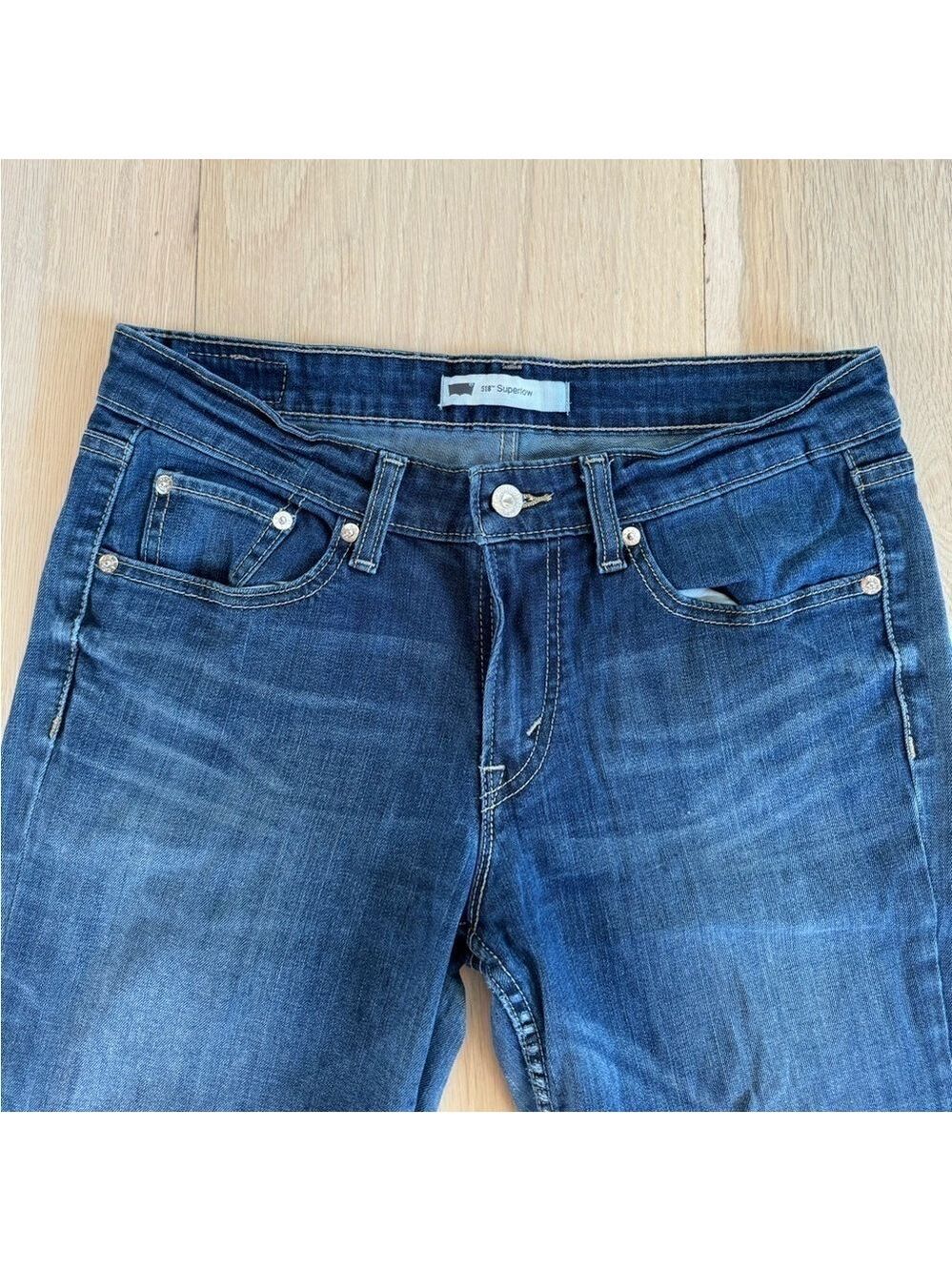 Levi’s 518 Superlow Dark Jeans Flare Wide Leg Size 32 - Picture 3 of 8